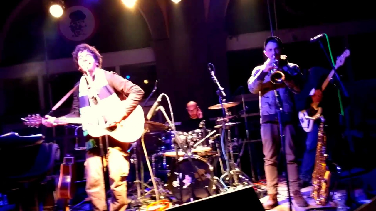 La Maschera - Brigante se more (live in Napoli)
