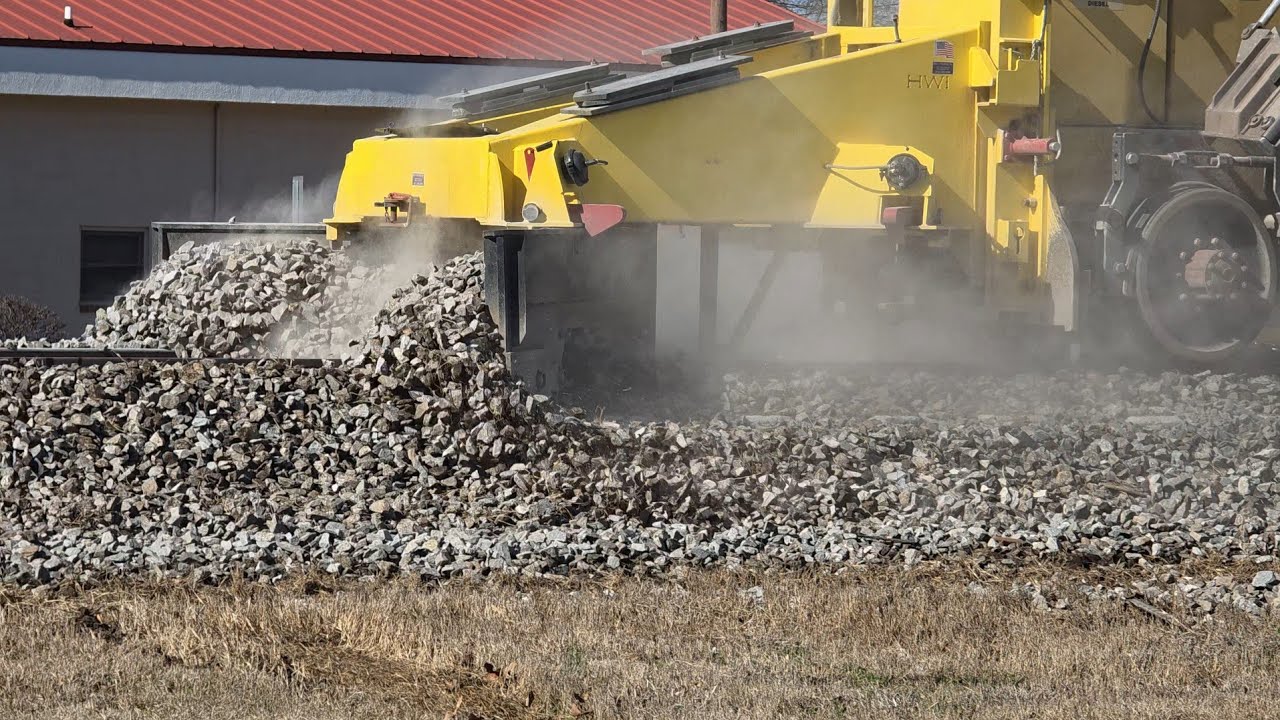 CSX MOW Track Team Replaces Mainline Concrete Ties Part I - The Work