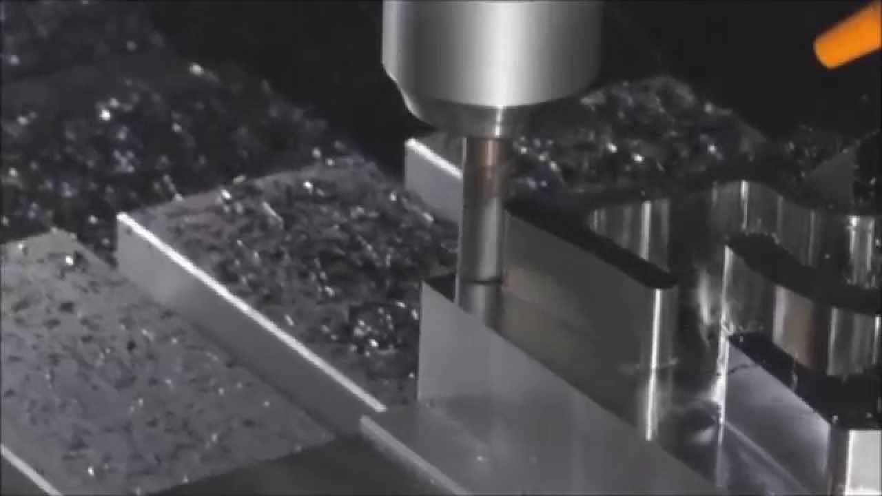 HURCO high speed cutting at 20.000 mm/min at TECHNISHOW 2014