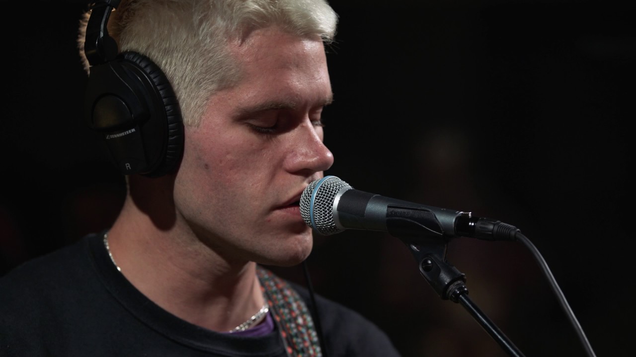 Porches - Mood (Live on KEXP)
