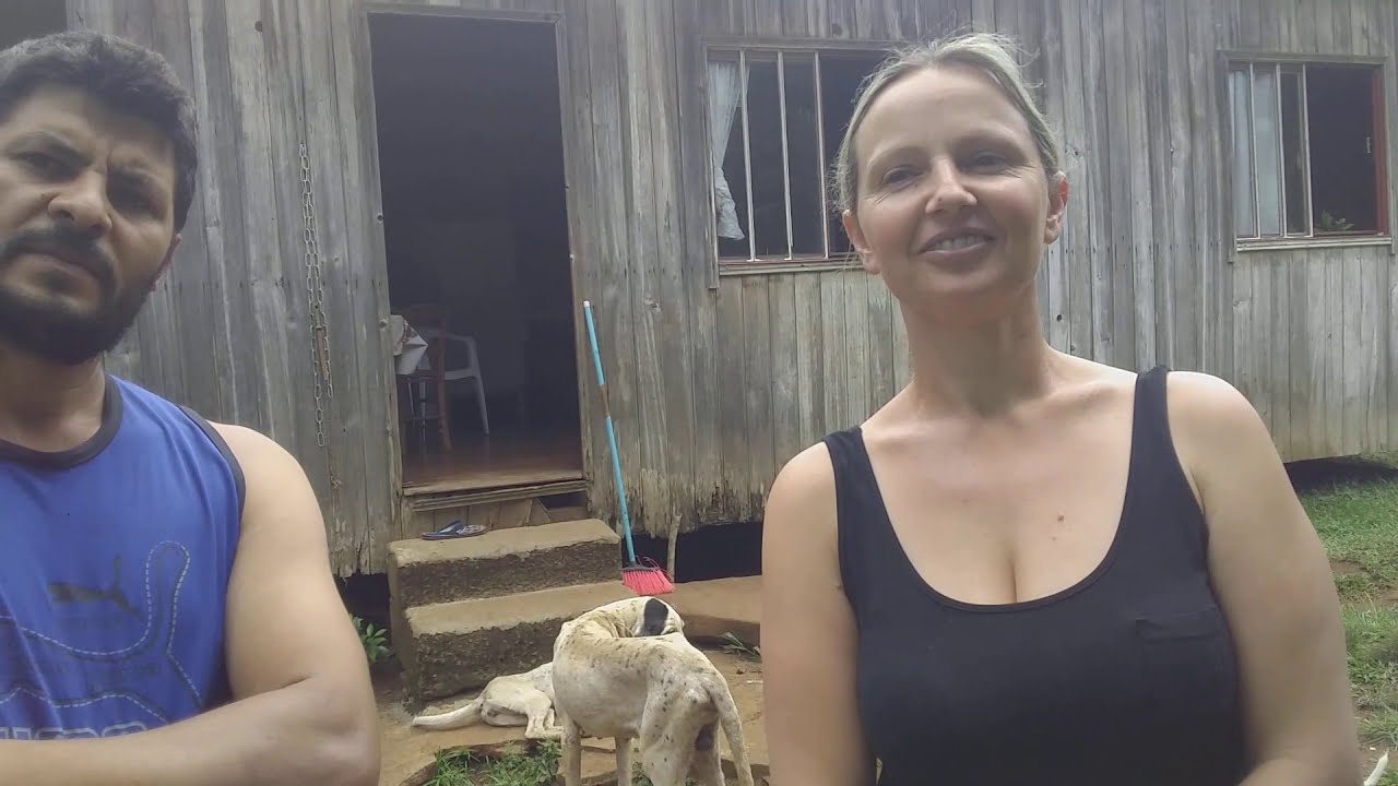 MAIS UM CASAL QUE FOI MORAR NA ROÇA