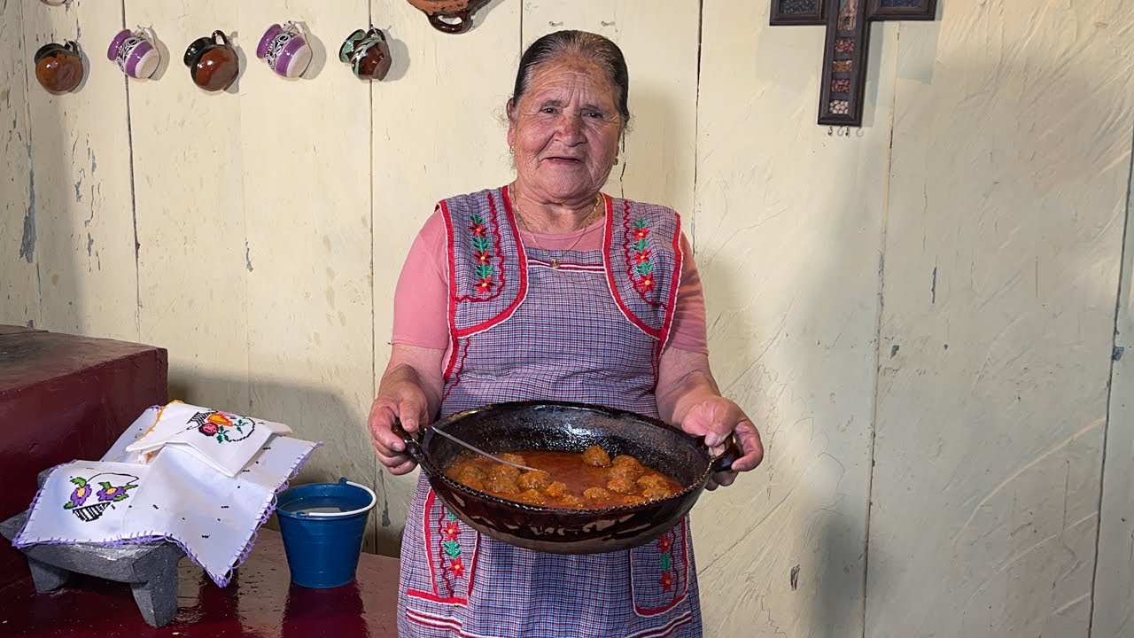 Albóndigas de Carne Con Chicharrón De Puerco De Mi Rancho A Tu Cocina