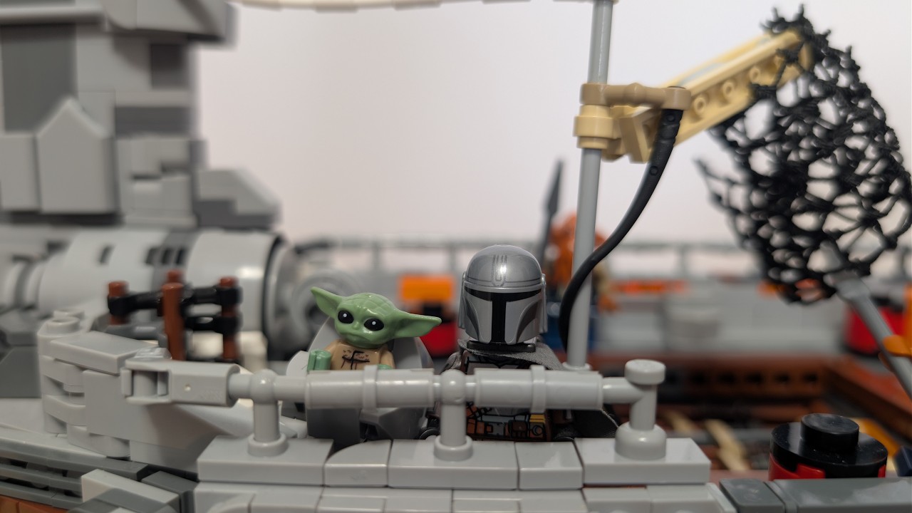 Minifigure Scale Quarren Fishing Vessel