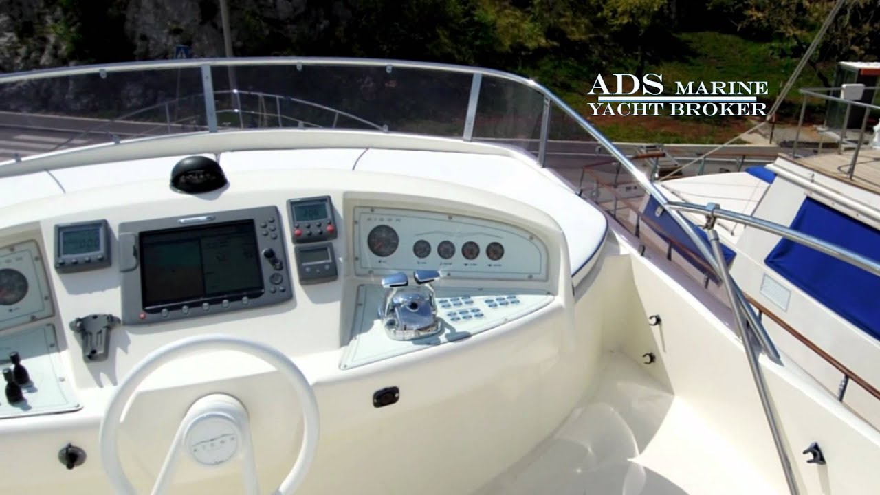 Aicon 56 Fly (short) - ADS Marine