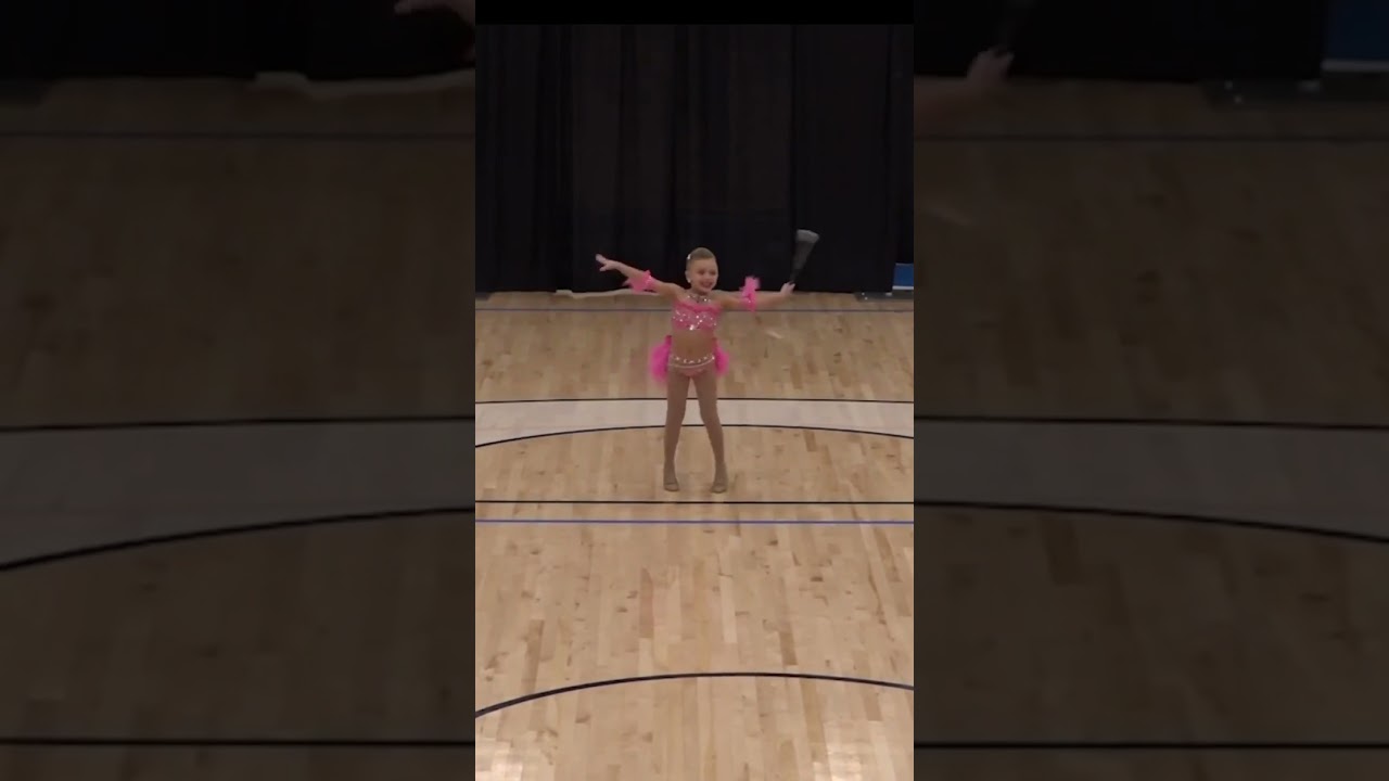 Little Miss Majorette of America Blake Gilliam  #batontwirling #dance #dancer #twirler