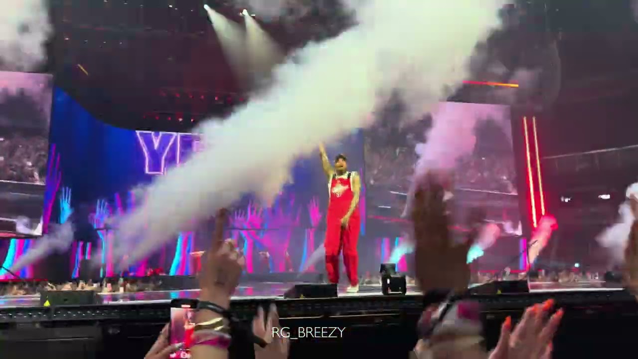 Chris Brown - Yo / Yeah 3x / Five More Hours (Live @ Breezy Bowl XX Amsterdam June 8 2025)