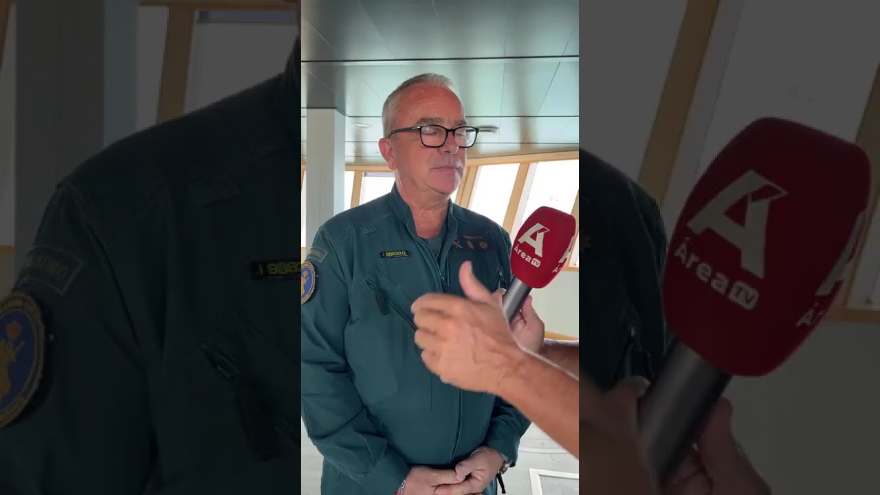 Jornada de puertas abiertas en el buque Duque de Ahumada de la Guardia Civil