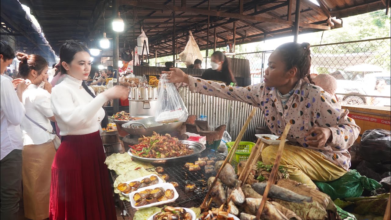 Cambodia Traditional Market @ Countryside Vs Phnom Penh City - Oudong Street Food & More