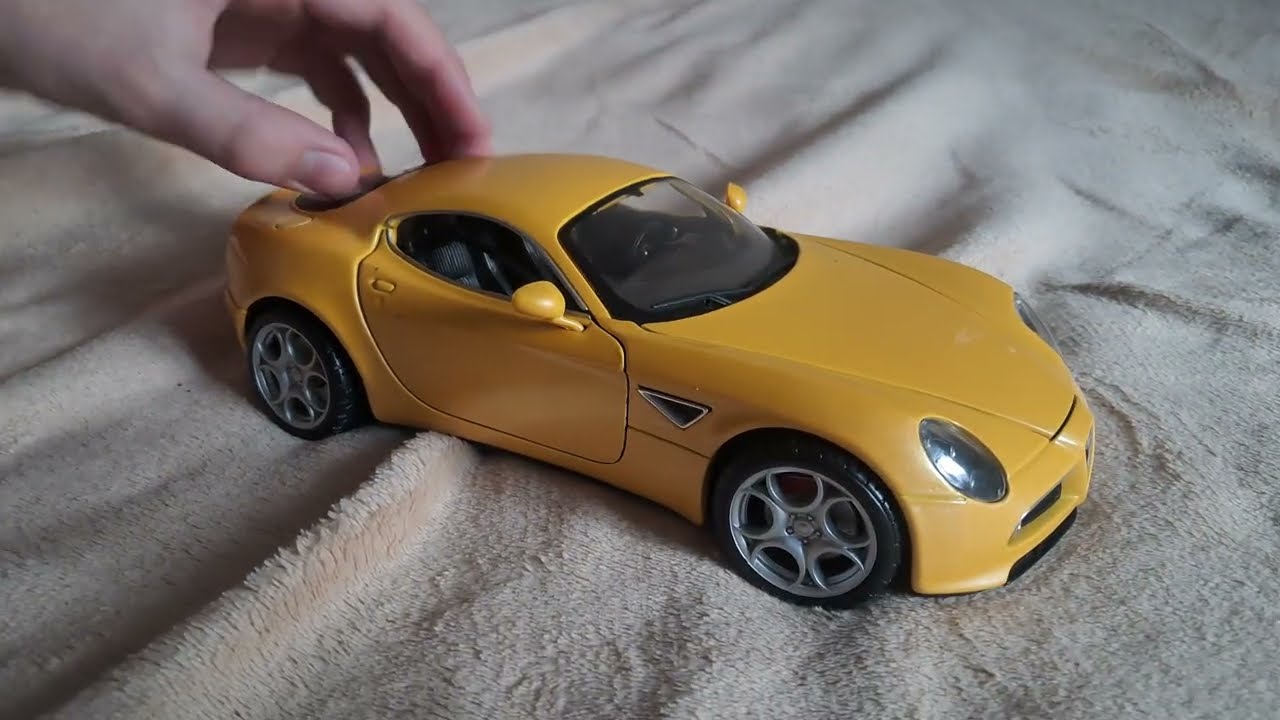 Модель Alfa 8C Competizione 1/18 от Bburago  - она готова!