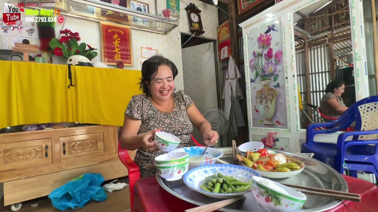 Xuyến Naii Hết Tiền Ăn Uống Không Nổi Mà Lam Nót 5 Chén Cơm 