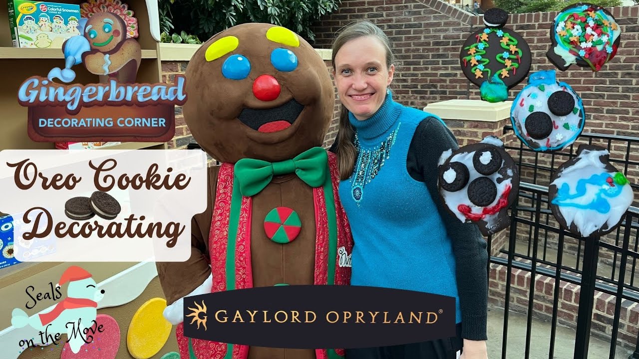 Decorating OREO Cookies - Gaylord Opryland - Christmas in Nashville Tennessee - Opryland Christmas