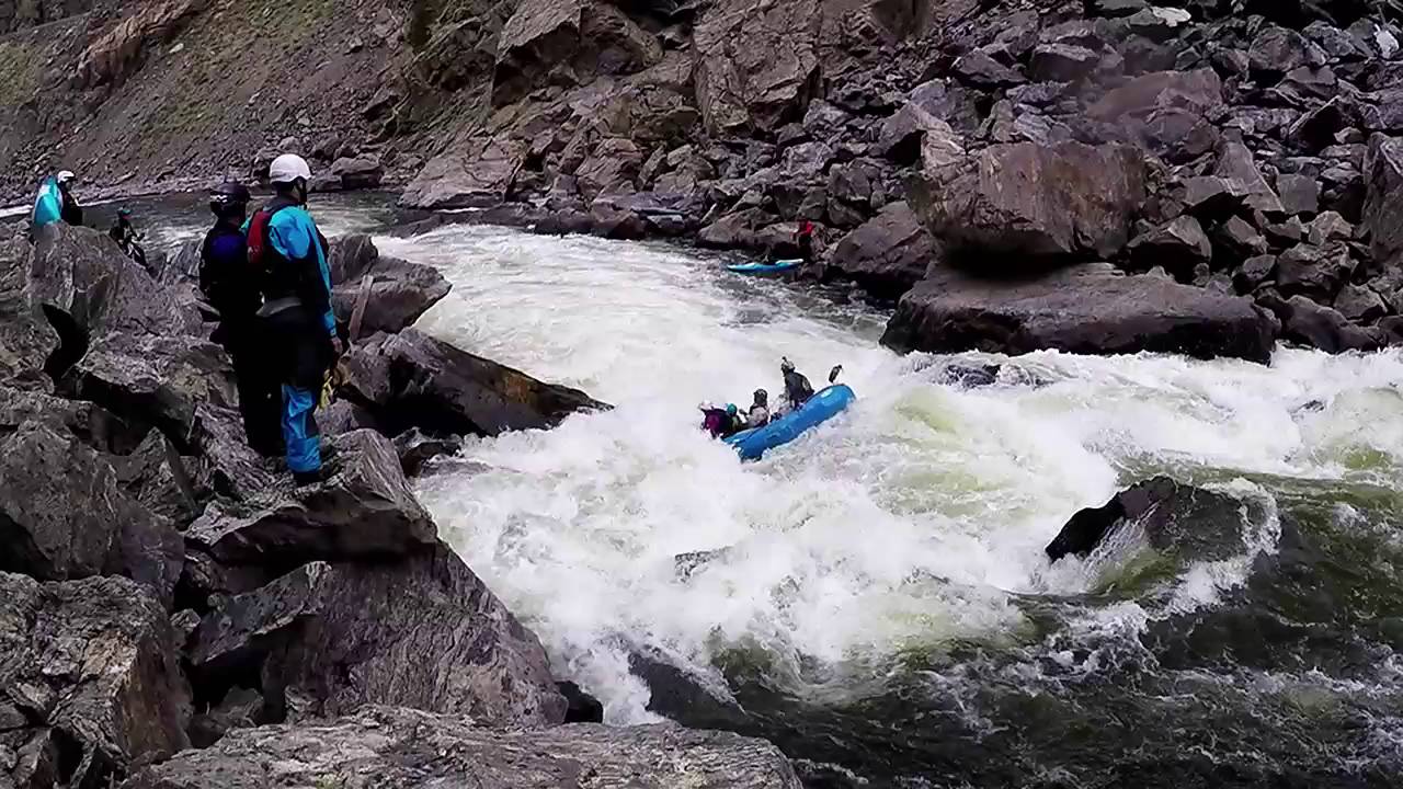 Rafting Tunnel, Gore Canyon, Colorado, 1220 cfs