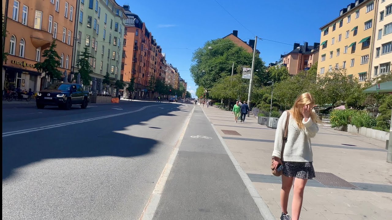 Stockholm bikes: Hornsgatan on a very quiet day