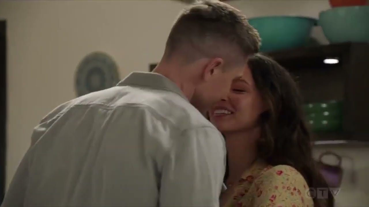 The Rookie 05x20 - Isabel comes to visit