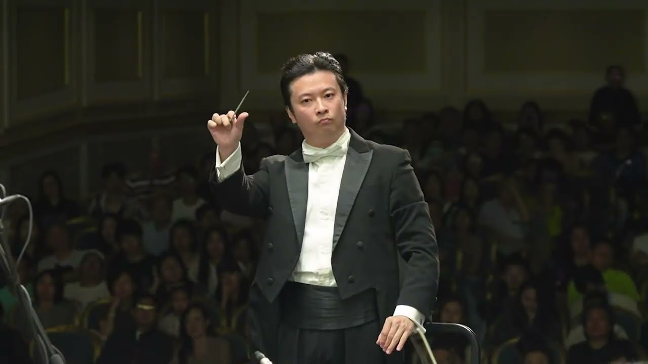 Robert Schumann Symphony No.1 (Shanghai Opera House Symphony Orchestra)