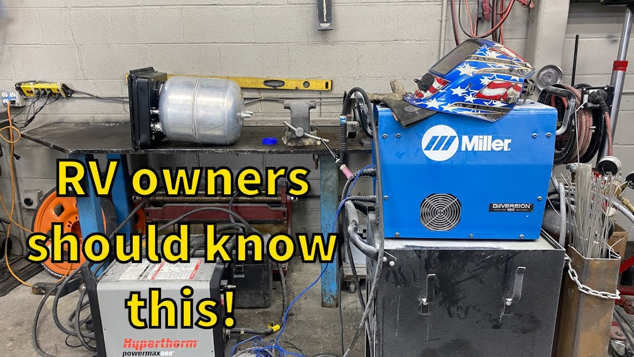 We visit Randy Bohanons Junkyard and I Weld a Tank for Bob!