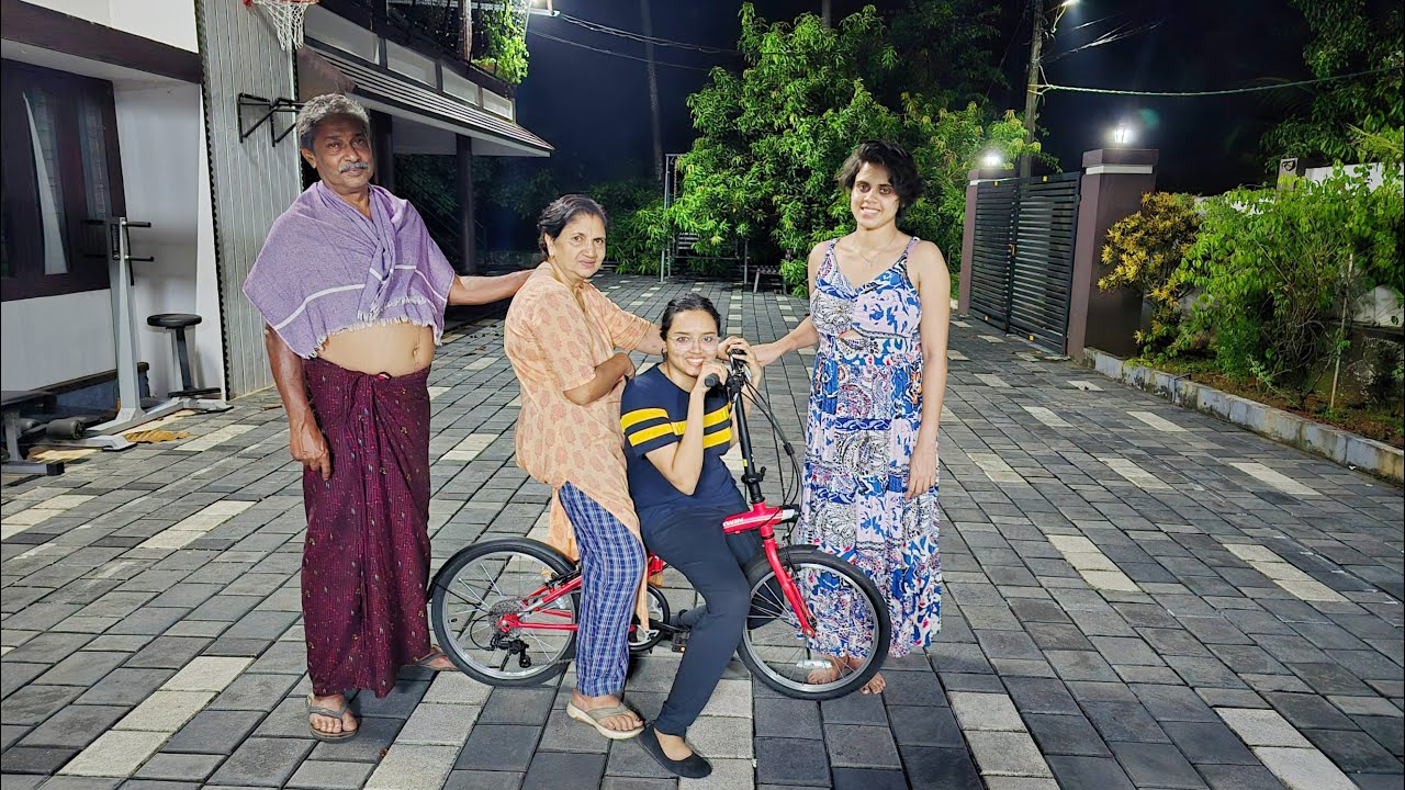 അപ്പൻ അമ്മയെ എന്ത് കാര്യമായിട്ടാണ് കൊണ്ടു നടക്കുന്നതെന്ന് നോക്കിക്കേ 😍