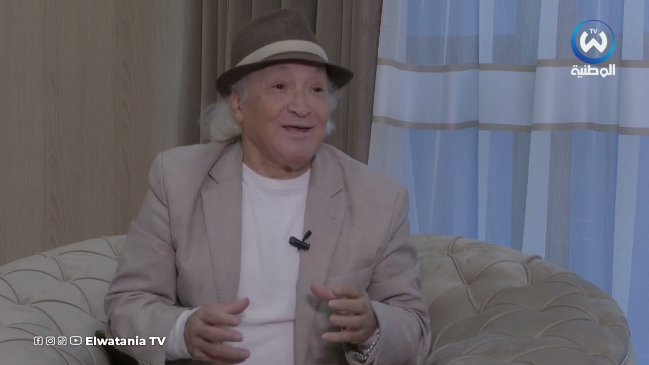 لقاء خاص مع الشاعر والكاتب الجزائري المعروف 