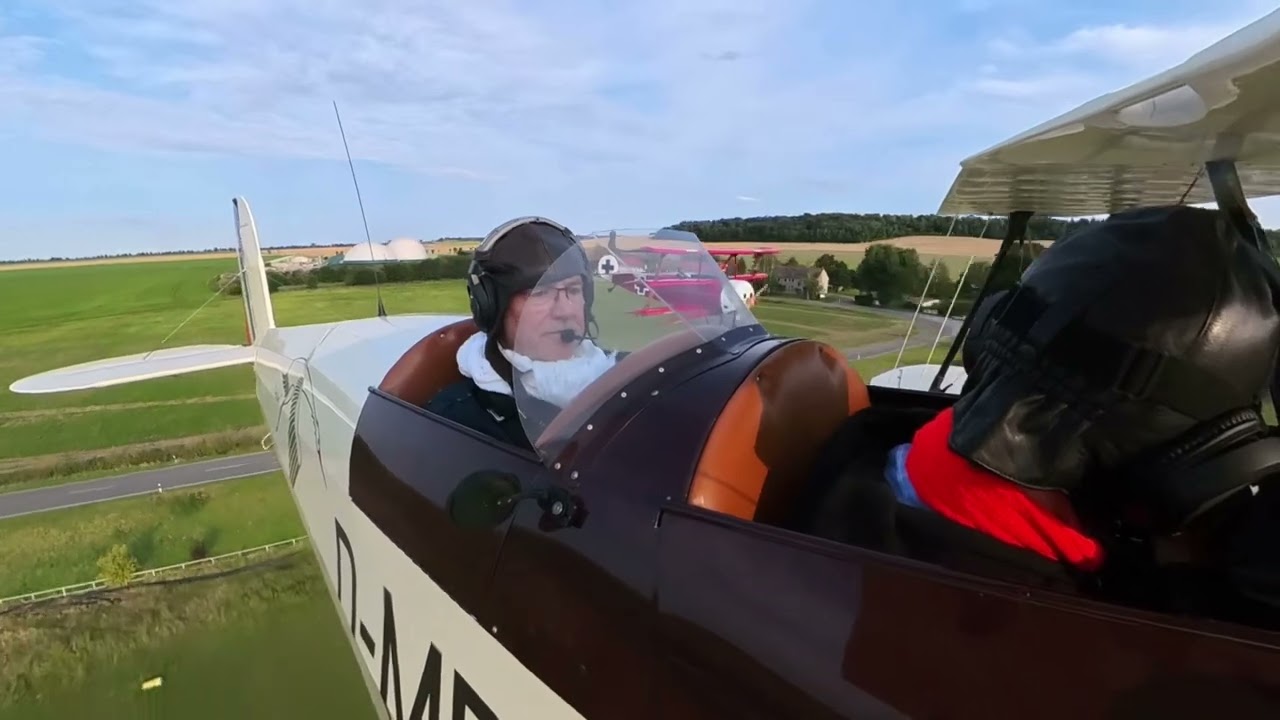 Burckhard trifft in einer Bücker Jungmann 131 auf eine Fokker Dr.1
