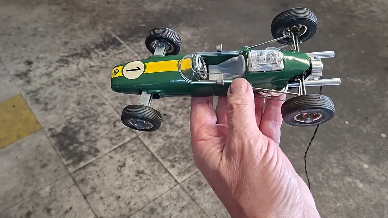 Schuco Dynamo Lotus von 1969.  Eine erste Fahrt im Keller .