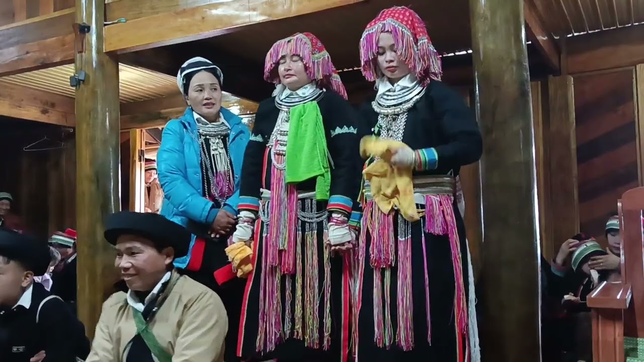 Lễ đám cưới người dao tại tà muồng ngọc long,(sắc màu người dao)