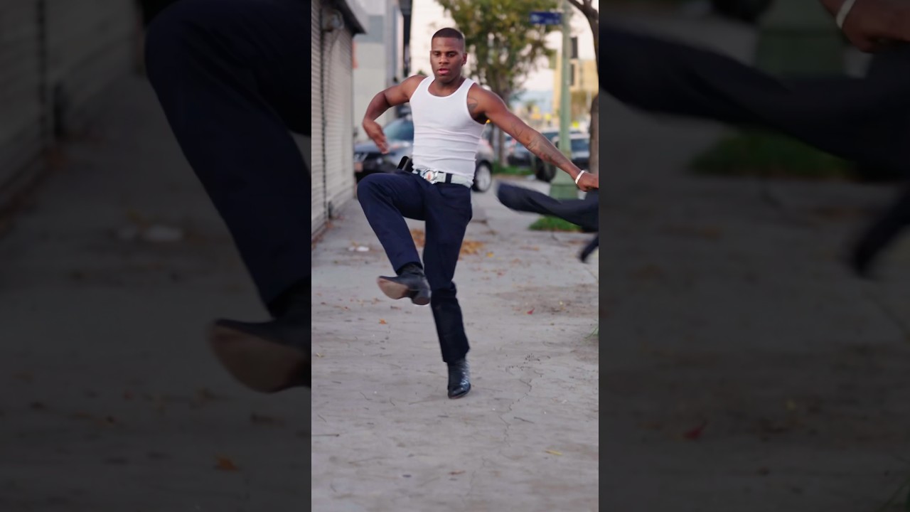 Black guy kills huapongos!                     #mexico #huapangos