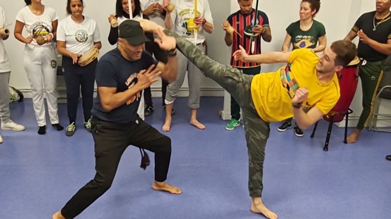 Capoeira Arte Negra Lyon Natal Capoeirando 2026 Roda Sexta