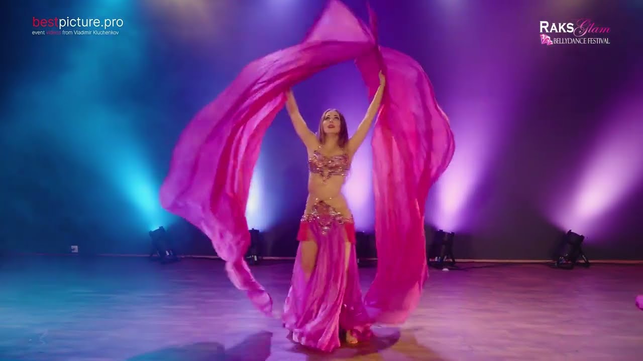 Anna Wagner @RAKSGLAMFESTIVALPoland 2024 silk wings