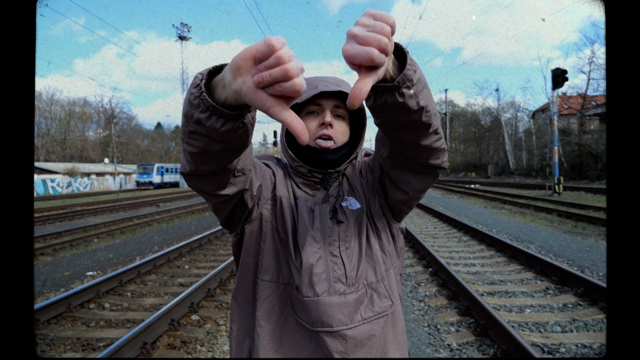 Darewin - Fake Homies // Video