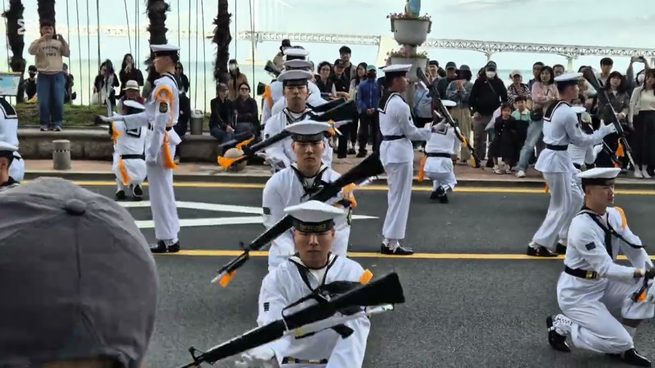 2025.5.10. 부산 광안리 어방축제 해군의장대 의장시범
