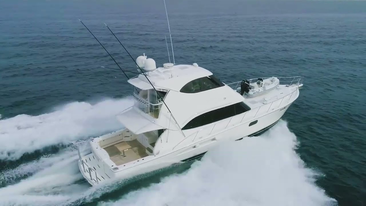 2007 Riviera Enclosed Flybridge - Banshee.mp4