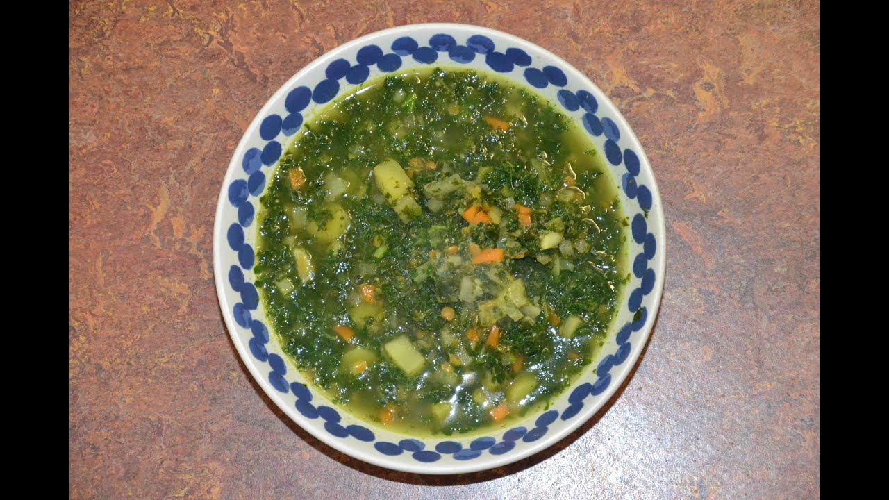 Grünkohlsuppe mit roten Linsen