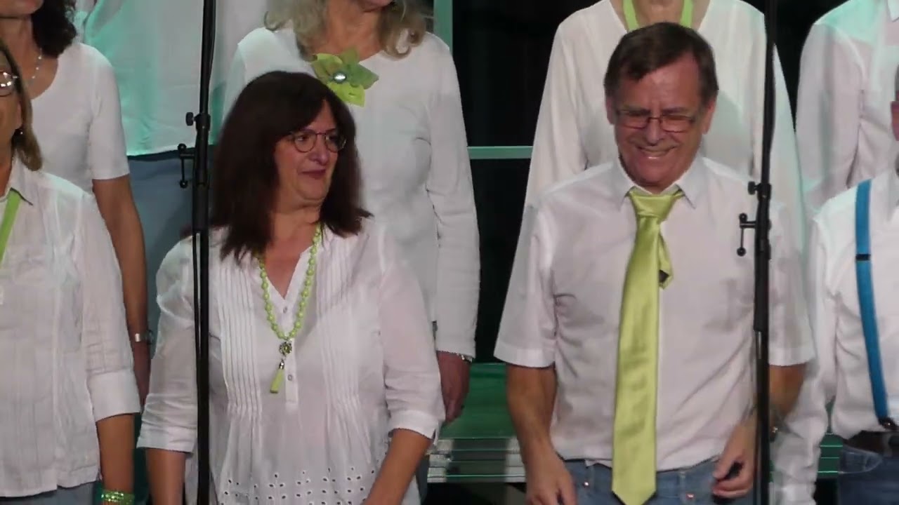 Chorwerk Hagenbach singt 'Es ist so schade' von den Lassie Singers