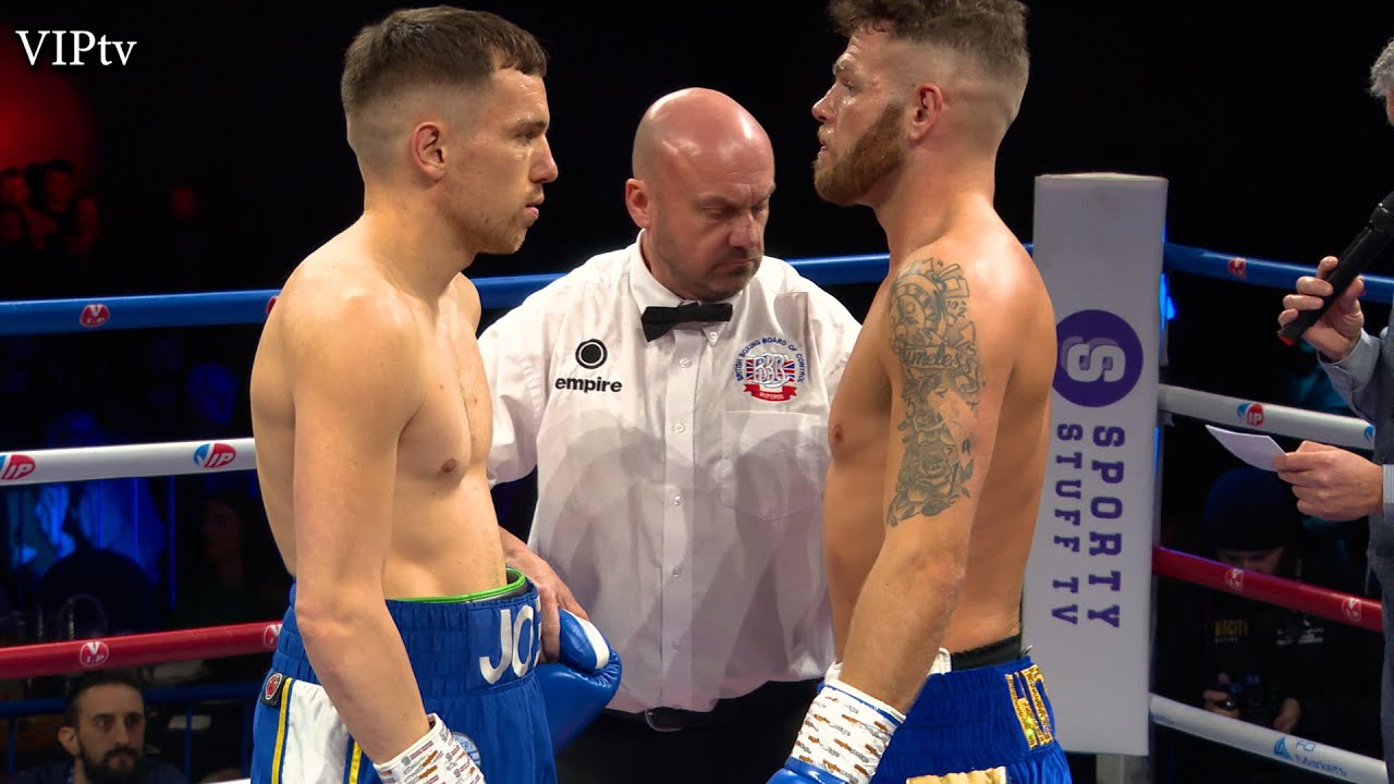 Travis Waters v Joe Hardy at The University of Bolton Stadium 11.03.2023