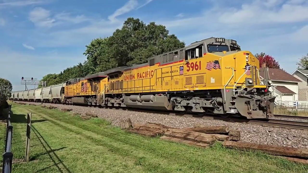 Rochelle Railroad Park Rochelle, IL 09/15/24 Part 1: CSX led ethanol train and more!!!