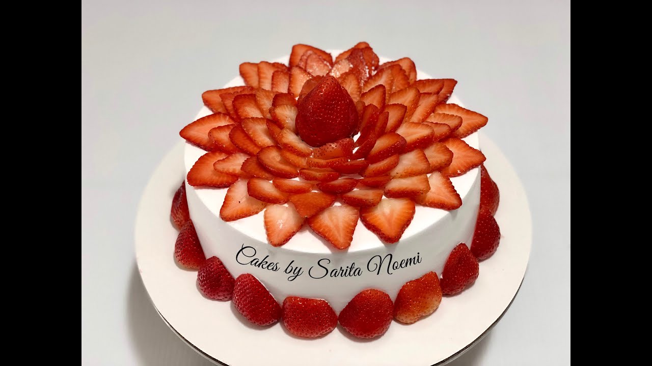 How to make an easy Strawberry cake | Como decorar facilmente un pastel con fresas