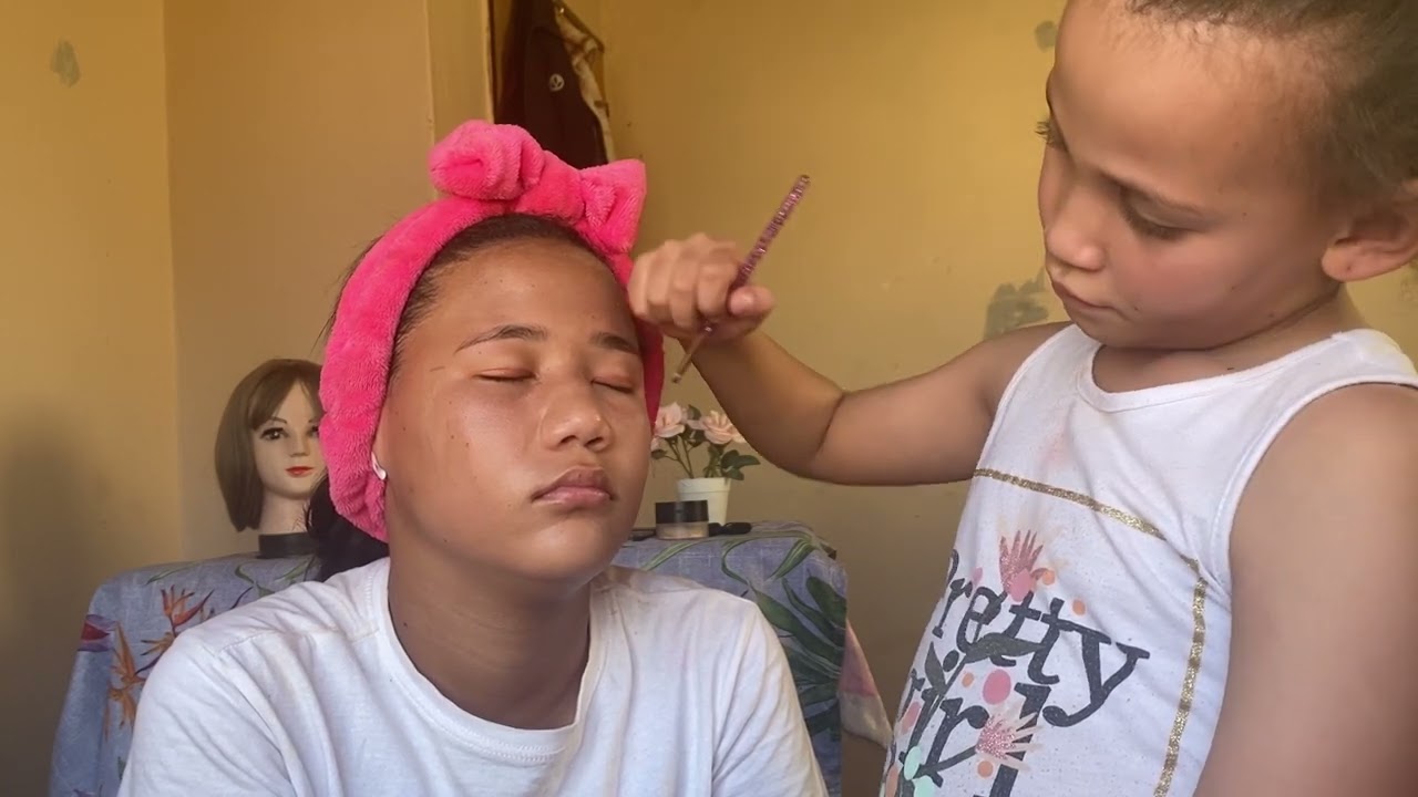 Real sounds - I gave her a cute, soft glam look ✨️// Relaxing combing and makeup