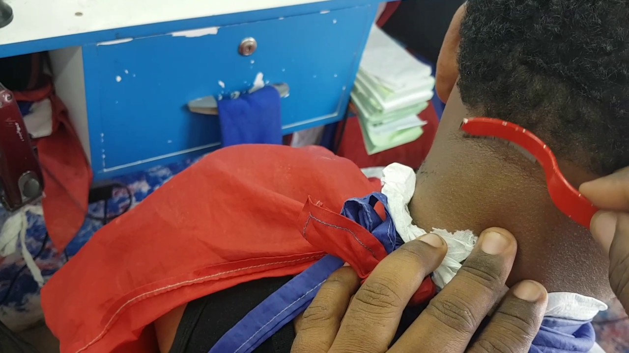 Hc barber Shop como hacer cerquillo míky o miqui como marcar  con porta navaja curvo o de vuelta