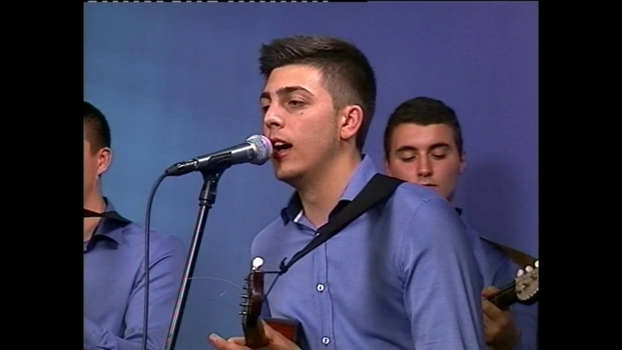 Sokak bez imena - Rano je za tugu