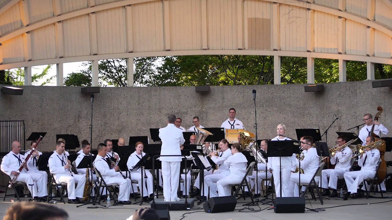 Navy Band Lakes Performing 