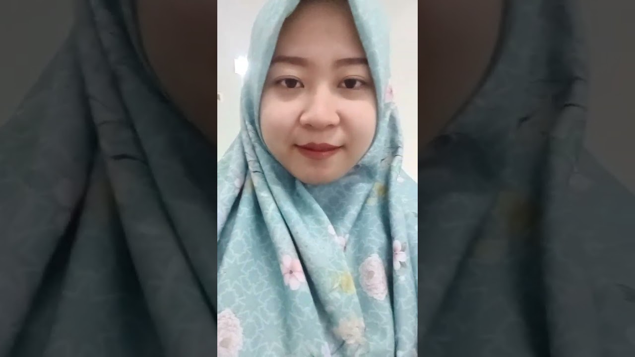 Cwe2 cantik tapii genitt kis2 hahahaha