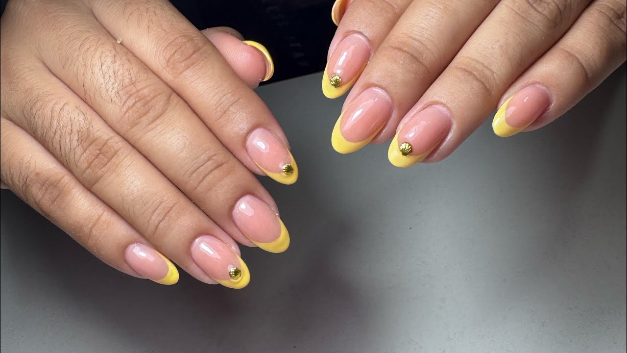 Uñas con RELLENO y diseño en francés amarillo 💛