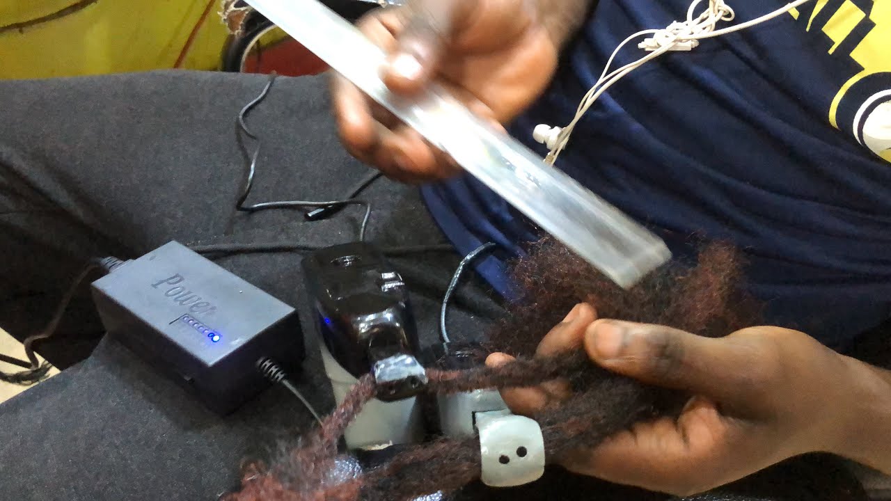 +256702557451 🇺🇬 Dreadlock machine VS  Wicks machine & we sell wick machin & microlocks machin d