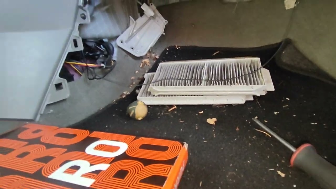 Mazda 5 2005 - 2008 Cabin filter replacement location how to