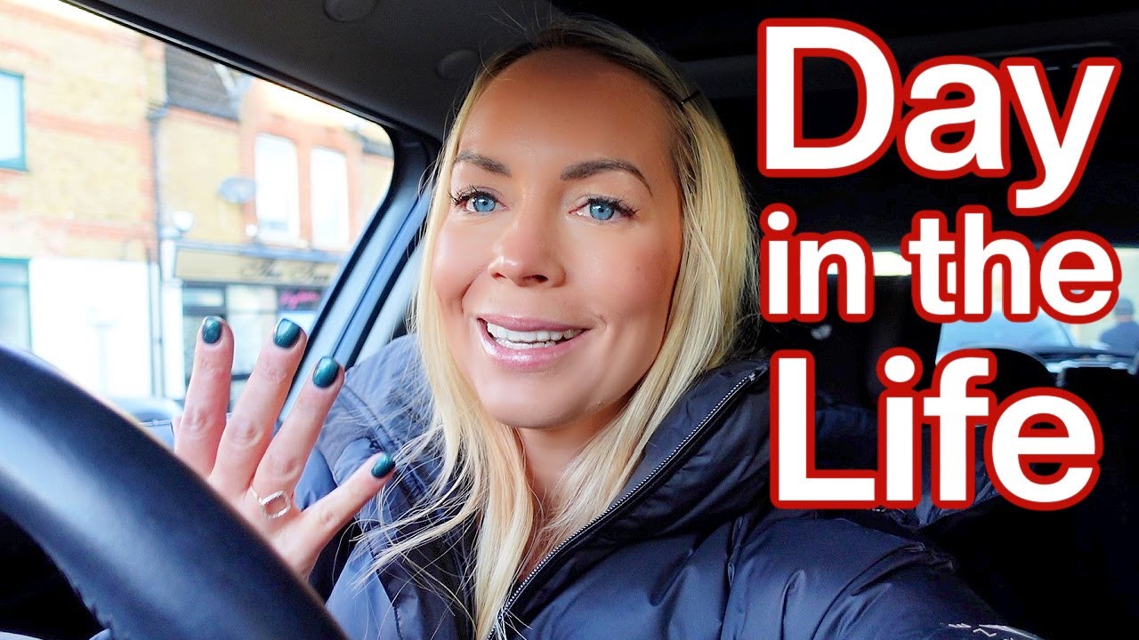 FESTIVE SNACKS, PARTY PREP + CHRISTMAS NAILS | DAY IN THE LIFE