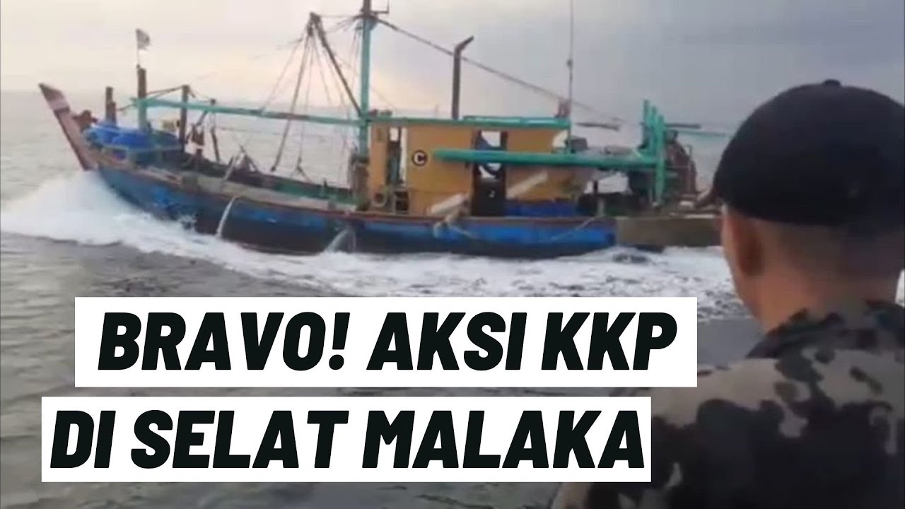 Ketahuan Mencuri, Kapal Ikan Ini Masih Mencoba Kabur!