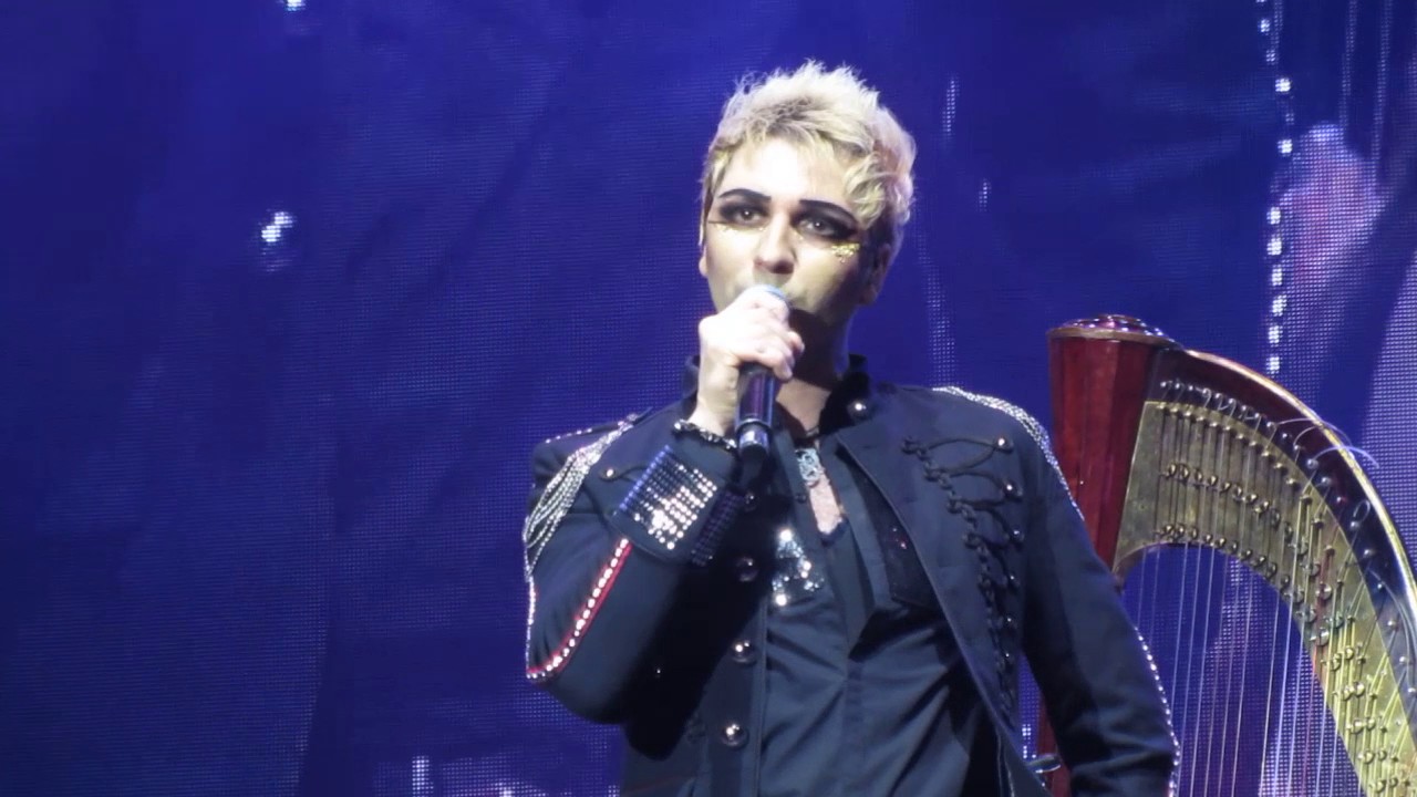 Mikelangelo Loconte - Tatoue moi (Mozart l'Opera Rock, Saint-Pétersbourg, 15/03/2017)