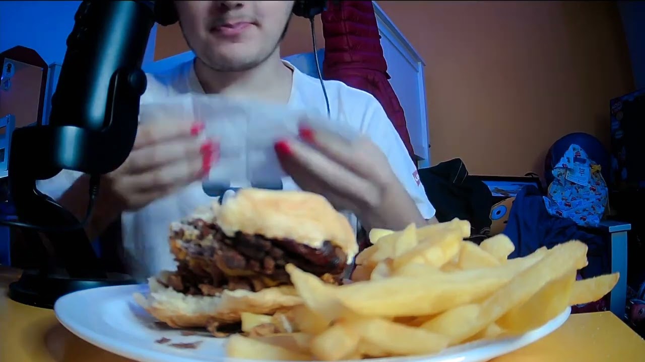 ASMR Comiendo hamburguesa con papas fritas | Tato ASMR