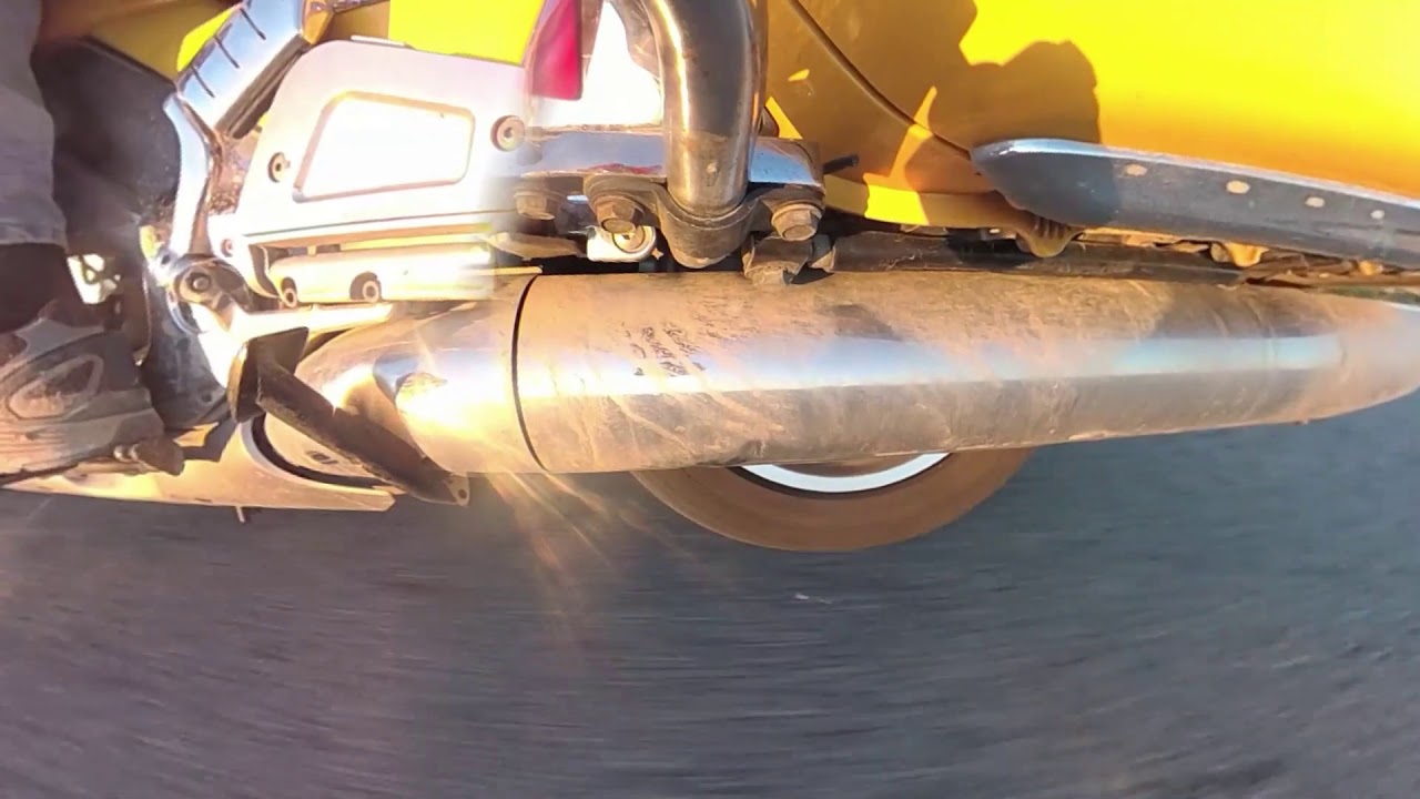 Car tire on Honda Goldwing run flat for miles blowout