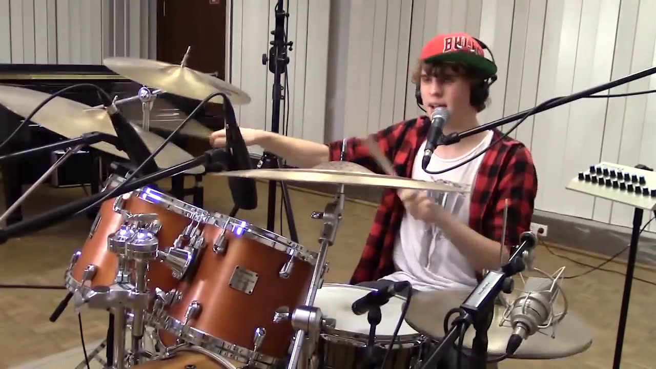 Simon Schröder - Mission Impossible Five-Way Coordination Drum Solo